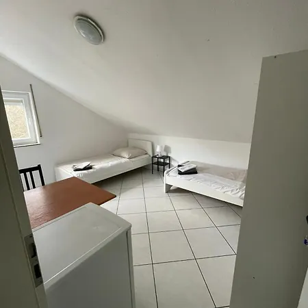 Pension Seckbach Frankfurt am Main Zimmer foto